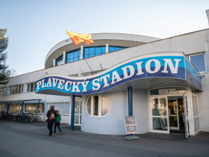 V pátek se konečně otevře bazén pro veřejnost. Vstupné bude za půlku