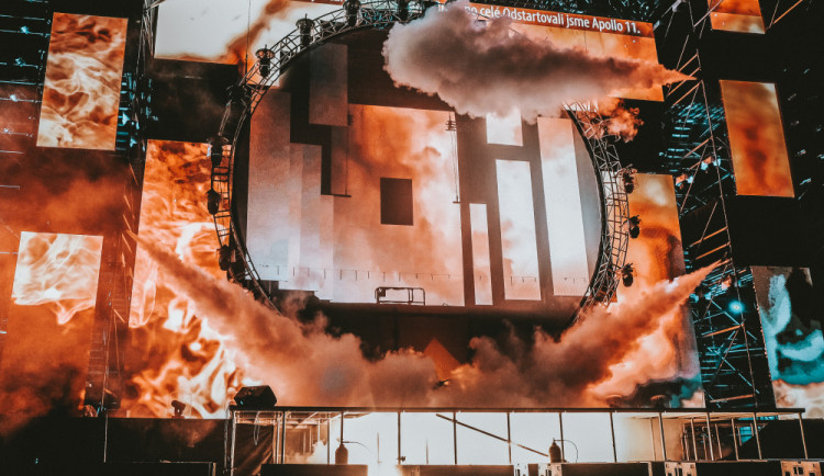 Výstaviště zaplavily lasery. Osmý ročník Vltava žije nepřekazil ani déšť