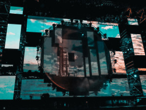 Výstaviště zaplavily lasery. Osmý ročník Vltava žije nepřekazil ani déšť