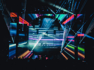 Výstaviště zaplavily lasery. Osmý ročník Vltava žije nepřekazil ani déšť