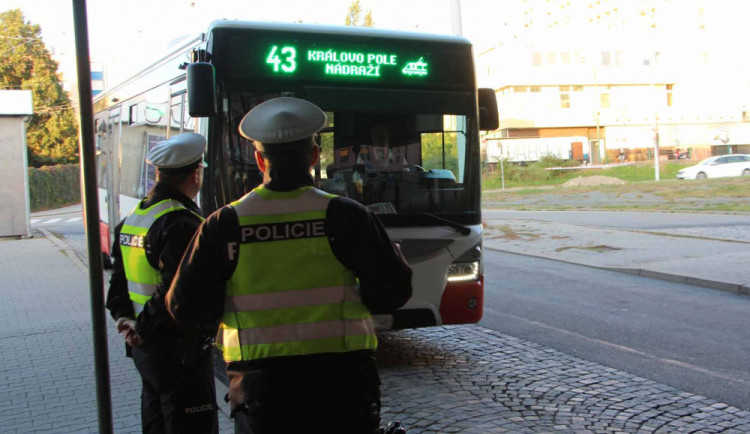 Na Brněnsku nadýchali dva řidiči autobusů. Podcenili noční popíjení