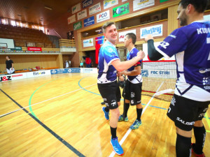 Štíři překvapili Kladno a slaví první body