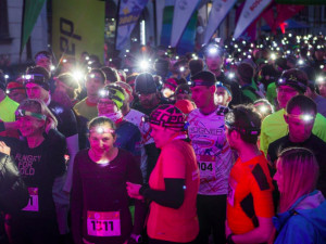 Night Run a Avon běh finišují, běží do Českých Budějovic