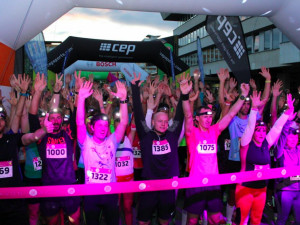 Night Run a Avon běh finišují, běží do Českých Budějovic