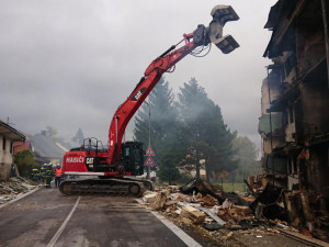 Domy v Lenoře, které nezasáhl požár, nečeká demolice