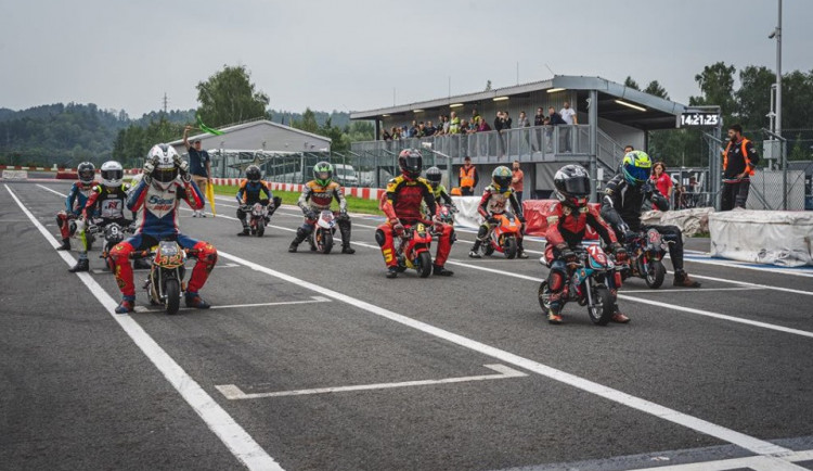 Miniracing jde do finále, v Budějcích se dnes pojedou poslední závody