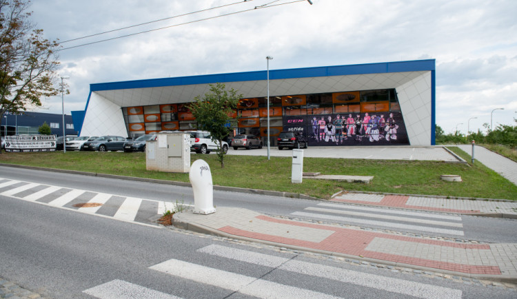 Nová hala pro míčové sporty by mohla stát na Máji u hokejového centra
