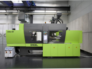 Jeden z výrobků společnosti ENGEL, vstřikolis Victory 120.