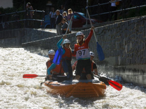 Krumlovského vodáckého maratonu se zúčastnilo 1 500 závodníků