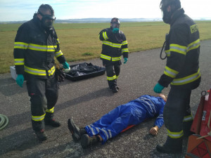 V Táboře havarovala cisterna s kyselinou dusičnou, hasiči trénovali krizovou situaci