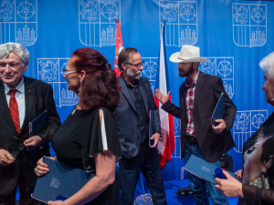 Zlatou šupinu získal ředitel nemocnice, voják a herec Karel Roden