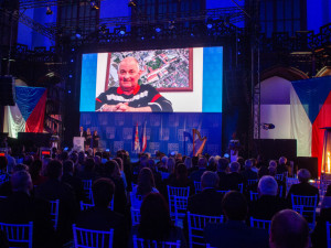 Zlatou šupinu získal ředitel nemocnice, voják a herec Karel Roden