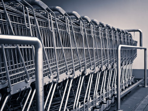 Lidé opět nenakoupí v obchodech větších než 200 metrů čtverečních