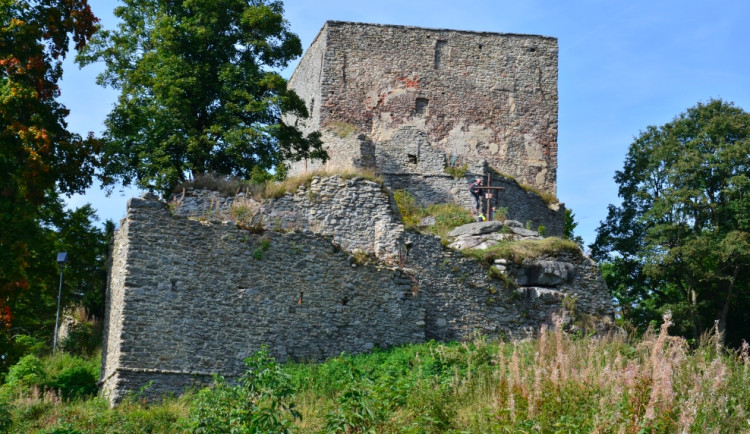 Vítkův hrádek, nejvýše položený hrad v České republice, přilákal 32 tisíc lidí