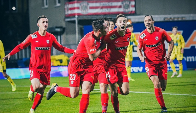 SOUTĚŽ: Na Srbské se dnes představí Laviho Vyšehrad. Potvrdí Flinta roli favorita?