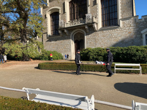 Výbuch, křik a desítky zraněných. Cvičení na Hluboké simulovalo zásah u exploze