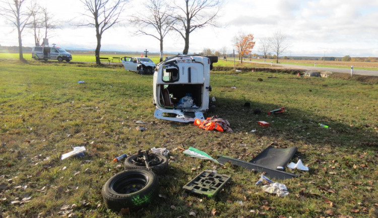 U Štěpánovic se včera stala vážná dopravní nehoda, nepřipoutaný řidič skončil s těžkým zraněním v nemocnici