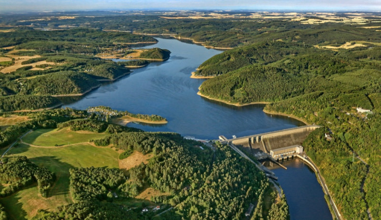 Hladina Orlíku kvůli modernizaci výtahu klesla o více než 6 metrů