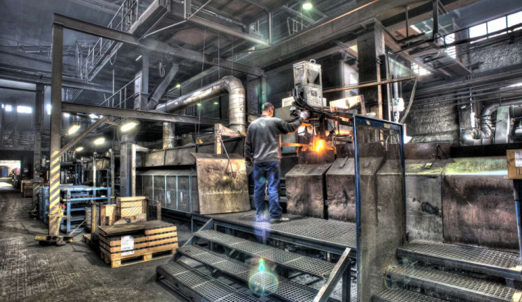 Pohled do provozu  divize Slévárna litiny společnosti Motor Jikov Slévárna.