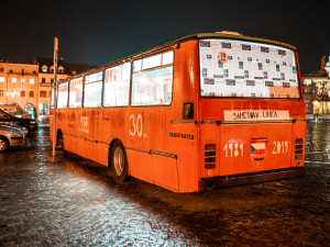 Sametová linka připomíná významné výročí roku 1989, vyrazí i po důležitých místech sametového dění