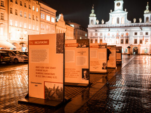 Sametová linka připomíná významné výročí roku 1989, vyrazí i po důležitých místech sametového dění