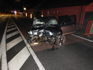 Cesta z „maturáku“ skončila vážnou dopravnou nehodou, řidič byl opilý