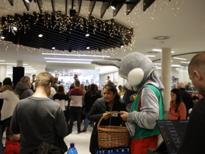 Stovky lidí dorazily na Podzimní slavnosti do nově zrekonstruovaného centra Čtyři Dvory