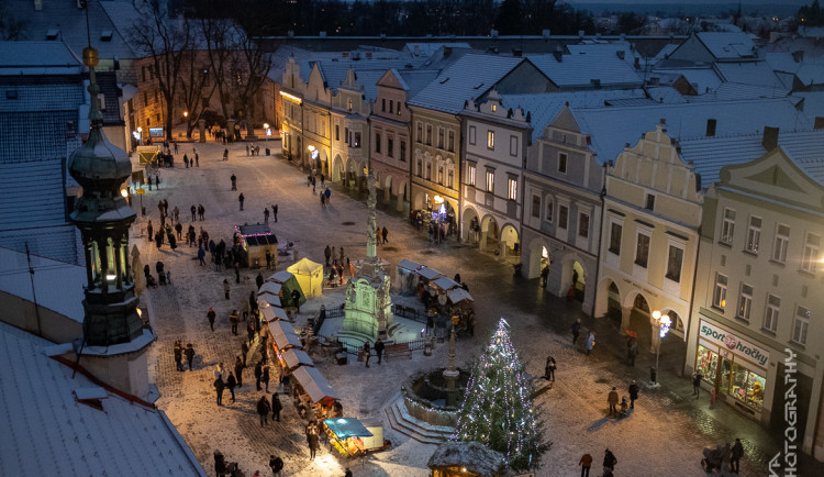VSECHNA PRAVA VYHRAZENA...