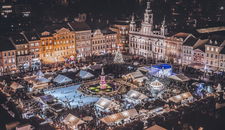 Ať to tu s prací nikdo nepřehání, vyhněte se ale sociální podpoře, radil anděl Budějčákům