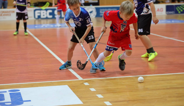 Štíři naservírovali pořádnou dávku florbalu