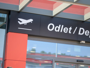 Debaty o letišti trvaly téměř čtyři hodiny. Nakonec zastupitelé všechny body odhlasovali