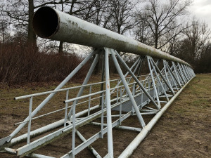 E.ON odstranil lávku u Zátaví. Plyn nově vede pod řekou