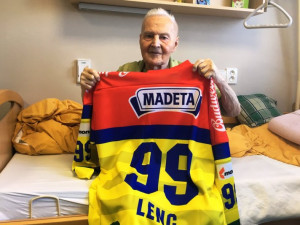 Zemřel nejstarší ligový hokejista Václav Lenc