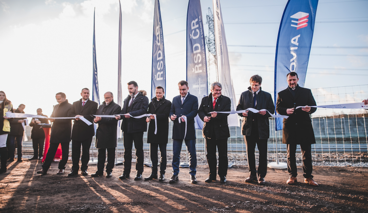 Otevření úseku dálnice D3