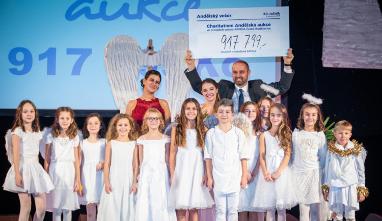 Andělská aukce přispěla na charitativní účely dalším milionem korun