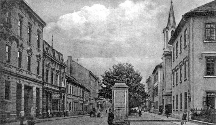 DRBNA HISTORIČKA: Na cmundu se na Lannovce stály fronty