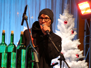 Flaškinet to na budějckém náměstí rozparádili na kytaru a flašky