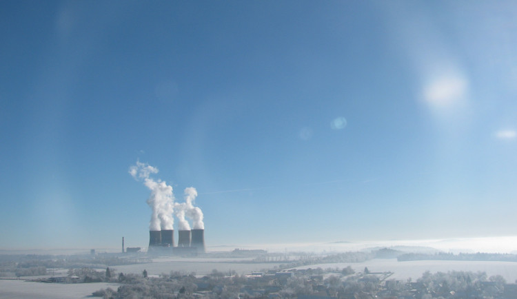 Dnes krátce po poledni obnovil první blok výrobu elektřiny