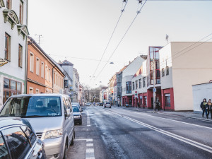 Nejhorší silnice v Budějcích? Podle lidí Rudolfovská, Kněžskodvorská a Oskara Nedbala