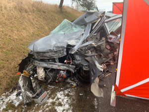 Při nehodě na Táborsku zemřel řidič osobáku