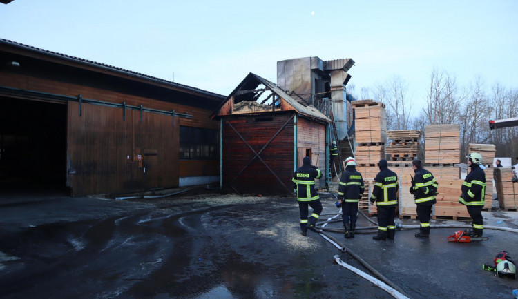 Požár briketárny v Protivíně způsobil škodu za půl milionu korun