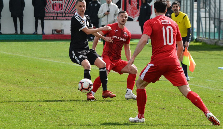 2D308B3C-16D9-4094-BACE-62E9A9A372A7