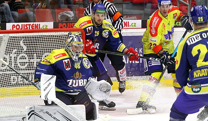 EC87A3F3-2119-4E2B-96D6-6953E6A8FE2F