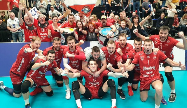 Jihostroj postoupil do finále Českého poháru