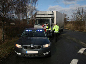 Policisté se zaměřili na telefonování za jízdy