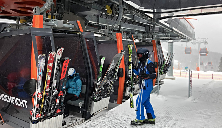 yžaři si na Hochfichtu pochvalují lyžování na čerstvém prašanu