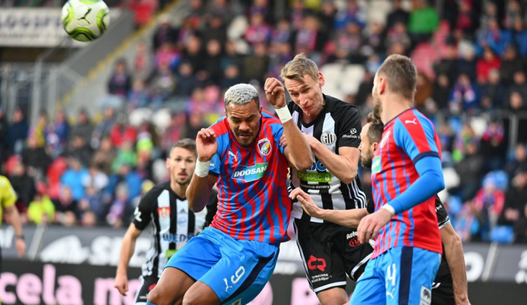 3FDA1FF5-D52B-46E3-9E18-7F7E0428CAA2