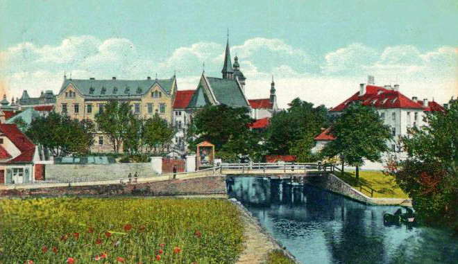 DRBNA HISTORIČKA: Ve staré nemocnici sloužili tři doktoři a jedna porodní asistentka