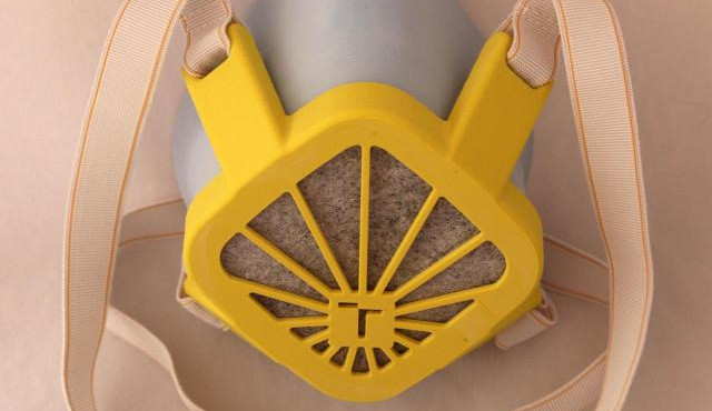 VIDEO: Na VUT vyvinuli ochrannou masku, kterou jde vyrobit na 3D tiskárně z běžných materiálů