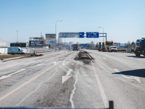 Most přes Dobrovodskou stoku čeká oprava. Řidiči musí počítat s omezením